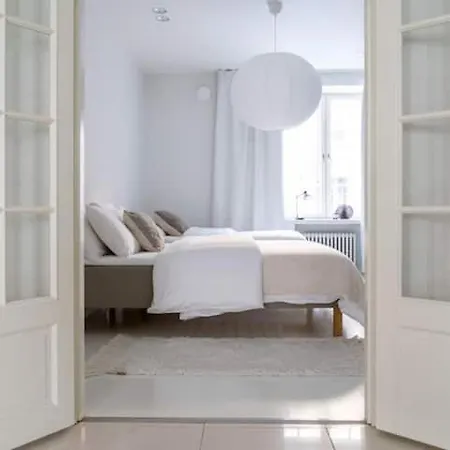 Spacious And With Private Sauna הלסינקי