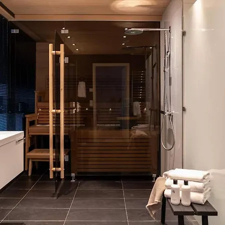 דירה Spacious And With Private Sauna הלסינקי